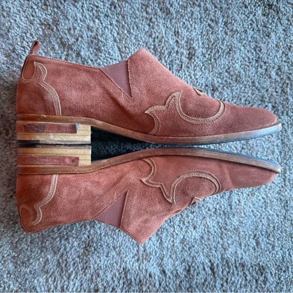 Freda Salvador Chelsea Loafer Boots - Picture 6 of 9